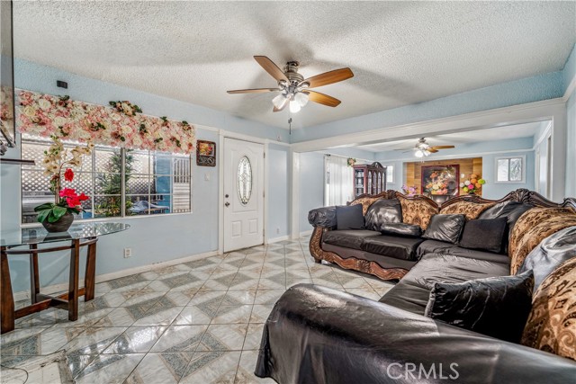 6324 Denver Avenue, Los Angeles CA: https://media.crmls.org/medias/2e1d1065-c8c9-45ae-8fc5-6eb5829d3633.jpg
