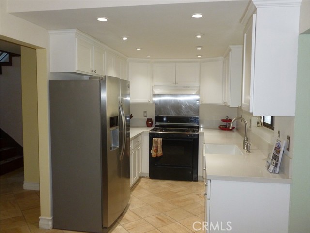 Detail Gallery Image 7 of 42 For 14030 Simshaw, Sylmar,  CA 91342 - 3 Beds | 2/1 Baths