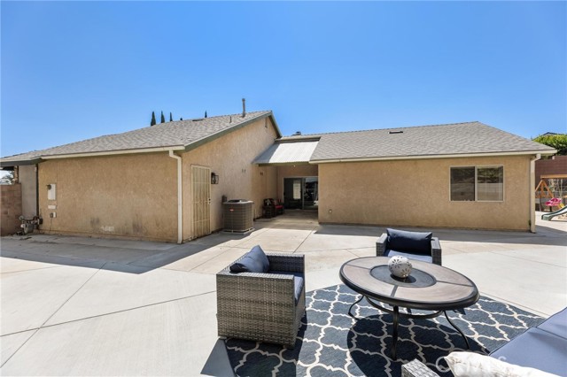 Detail Gallery Image 43 of 60 For 11715 Garrick Ave, Sylmar,  CA 91342 - 3 Beds | 2 Baths