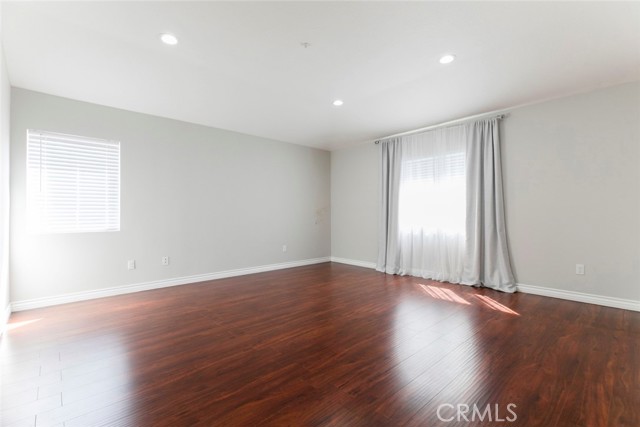 12134 Via Santa Marta, Sylmar CA: https://media.crmls.org/medias/2e1dbead-fddf-48e8-8ebf-3c56be2ce91f.jpg
