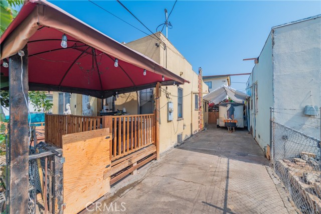 500 N Madison Avenue, Los Angeles CA: https://media.crmls.org/medias/2e1df761-b950-4261-9797-cd546cfb5770.jpg