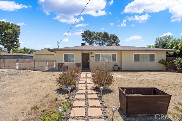 10880 Noble Street, Cherry Valley CA: https://media.crmls.org/medias/2e1e2350-3844-4fec-a352-c3b3a1693091.jpg