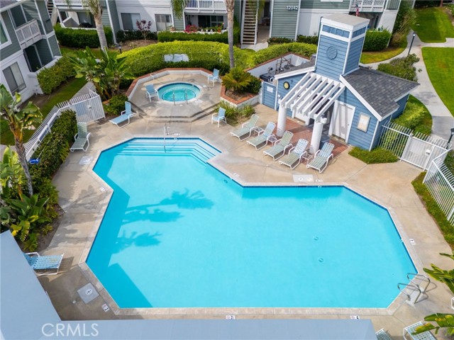 Image 36 of 49 For 12109 Sylvan River 131