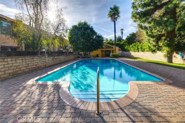 Detail Gallery Image 30 of 32 For 8633 Balboa #20,  Northridge,  CA 91325 - 3 Beds | 3 Baths