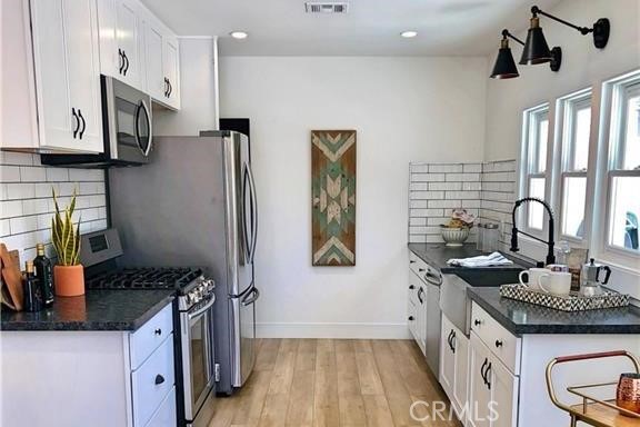 341 W Whiting Avenue, Fullerton CA: https://media.crmls.org/medias/2e1f30aa-0873-4dd8-8169-e9d6707970a5.jpg