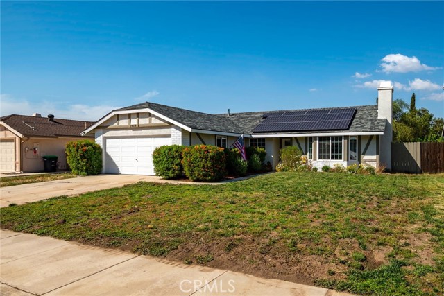 Detail Gallery Image 3 of 40 For 19018 Tule Way, Lake Elsinore,  CA 92530 - 3 Beds | 2 Baths