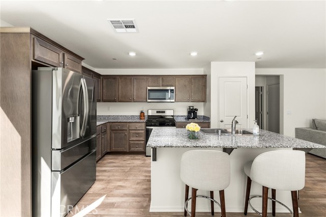 Detail Gallery Image 20 of 46 For 30555 Draco, Winchester,  CA 92596 - 5 Beds | 3 Baths