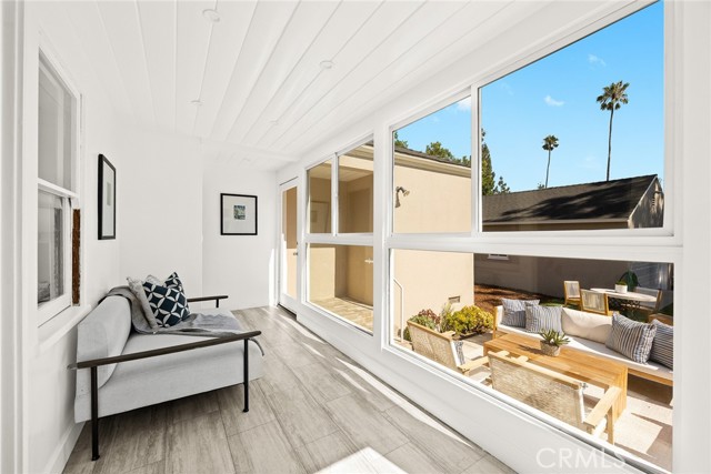 852 E Howard Street, Pasadena CA: https://media.crmls.org/medias/2e2078f6-4ce1-4869-933a-43e4a00761e3.jpg