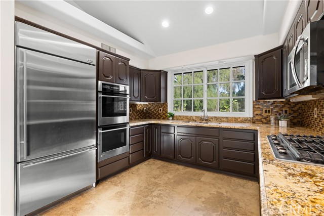 Detail Gallery Image 21 of 68 For 1466 E Covina Hills Rd, Covina,  CA 91724 - 6 Beds | 5/1 Baths
