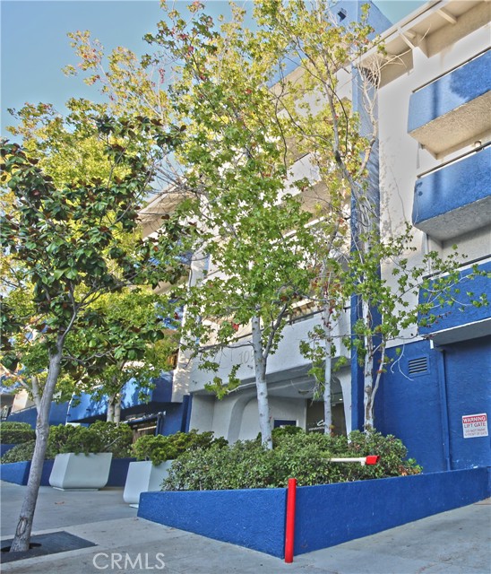 10982 ROEBLING Ave, Los Angeles CA: https://media.crmls.org/medias/2e2282c0-7bd5-4012-81aa-795be5715273.jpg
