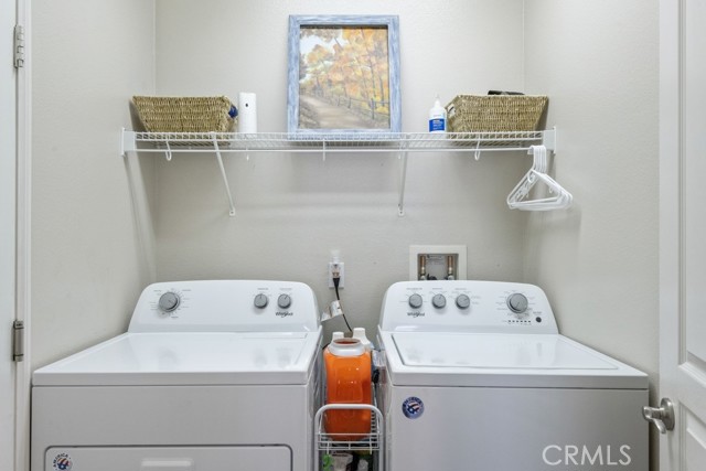 1564 Four Seasons Circle, Beaumont CA: https://media.crmls.org/medias/2e22d9bb-b9c1-4e12-aef5-895b10cdbd20.jpg