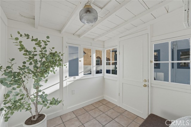 Image 35 of 50 For 3327 Hollydale Dr.