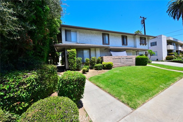 121 E Live Oak Street, San Gabriel CA: https://media.crmls.org/medias/2e23ba9d-328a-4213-84d8-a9f6a7f448a4.jpg