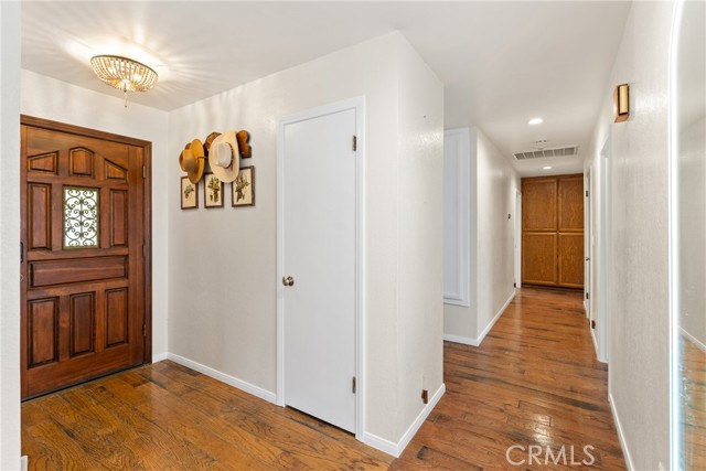 Detail Gallery Image 12 of 38 For 5494 Electric Ave, San Bernardino,  CA 92407 - 3 Beds | 3 Baths