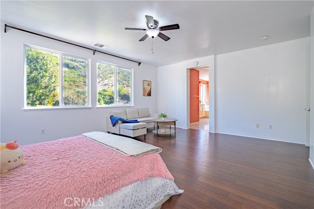 Detail Gallery Image 39 of 63 For 29062 Garnet Canyon, Saugus,  CA 91390 - 6 Beds | 4/1 Baths