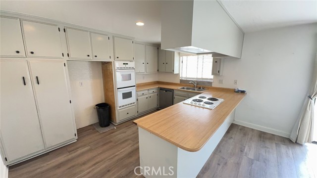29954 Gulfstream, Canyon Lake CA: https://media.crmls.org/medias/2e24a9a5-3b64-40fe-9406-649f1f5510e1.jpg