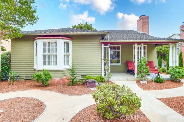 3952 Gaviota Avenue, Long Beach CA: https://media.crmls.org/medias/2e2564d0-27d6-47a6-8f20-0d32147f0070.jpg