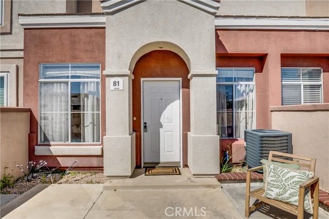 Detail Gallery Image 2 of 34 For 81 Anacapa Ct, Lake Forest,  CA 92610 - 2 Beds | 2/1 Baths