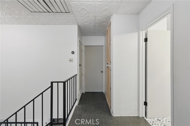 Detail Gallery Image 19 of 47 For 8121 Canby Ave #4,  Reseda,  CA 91335 - 3 Beds | 3 Baths