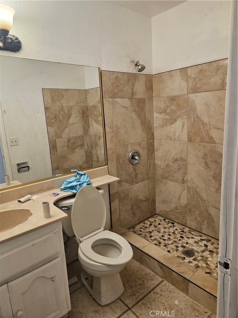 https://media.crmls.org/medias/2e25f7ad-2595-4c28-aede-ff131934ff79.jpg?preset=X-Large