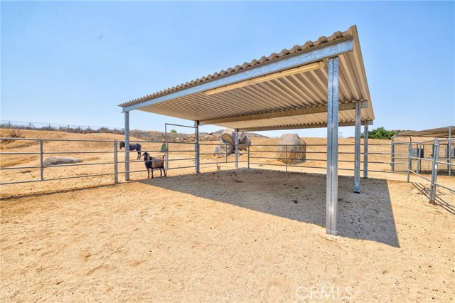 21551 Via Liago, Perris CA: https://media.crmls.org/medias/2e26e2f5-8397-4c6a-a754-1afed897aecb.jpg