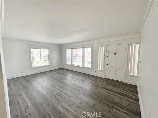 3689 S Victoria Avenue, Los Angeles CA: https://media.crmls.org/medias/2e277eec-7ac7-4690-8faf-38089febca80.jpg