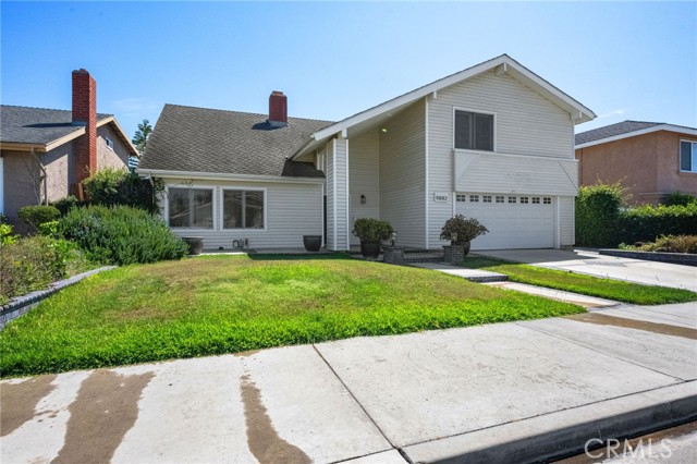 9882 Kings Canyon Drive, Huntington Beach CA: https://media.crmls.org/medias/2e27d3cf-8613-4962-a15a-429ee71541b4.jpg