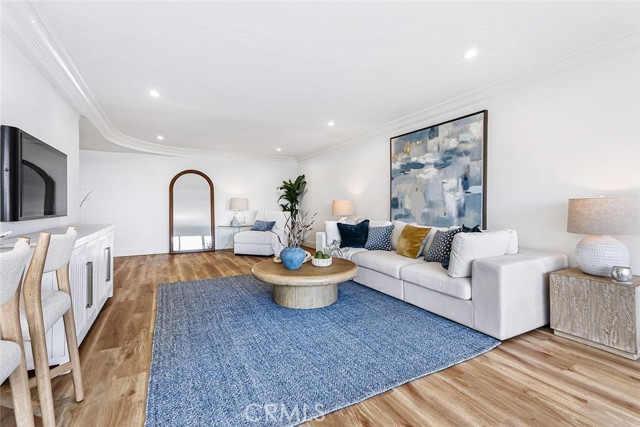 639 Paseo De La Playa, Redondo Beach, California 90277, 2 Bedrooms Bedrooms, ,1 BathroomBathrooms,Residential,For Sale,Paseo De La Playa,SB25188474