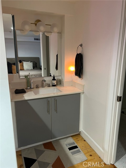 4215 Glencoe Avenue, Marina del Rey CA: https://media.crmls.org/medias/2e29a0fc-79e3-4d5f-adcd-748810003d52.jpg