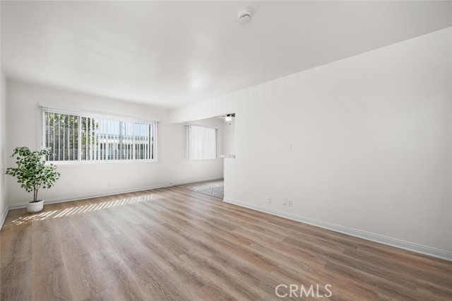 Detail Gallery Image 6 of 26 For 69 Glendora, Long Beach,  CA 90803 - – Beds | – Baths