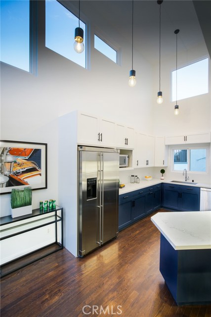 3207 Crest Drive, Manhattan Beach, California 90266, 3 Bedrooms Bedrooms, ,3 BathroomsBathrooms,Residential,Sold,Crest,PW21156135