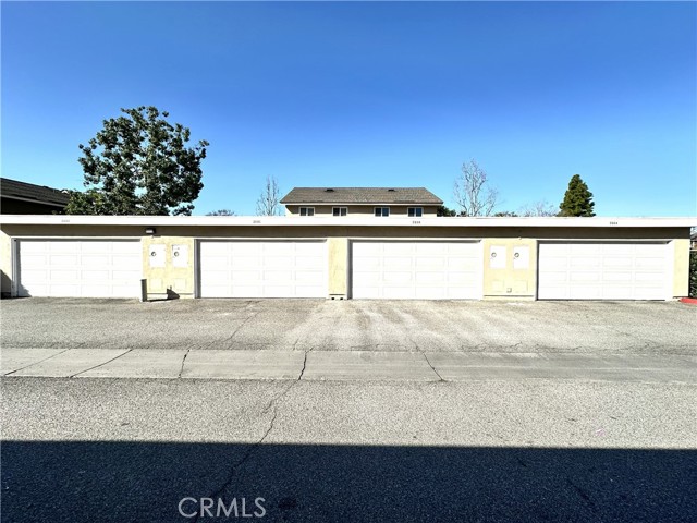 Detail Gallery Image 51 of 54 For 200 Carriage #B,  Santa Ana,  CA 92707 - 3 Beds | 2/1 Baths