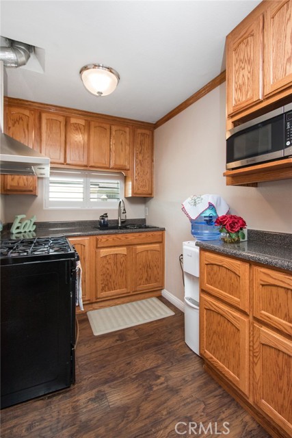 235 E Central Avenue, Monrovia CA: https://media.crmls.org/medias/2e2ba461-c0f3-4430-be74-ab390ff8eeb9.jpg