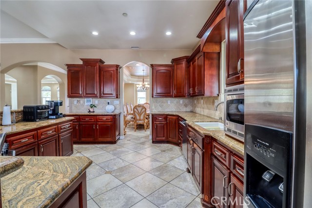 6116 Chadbourne Avenue, Riverside CA: https://media.crmls.org/medias/2e2c0d56-2cfd-45e1-967a-aa5f3603c2a8.jpg