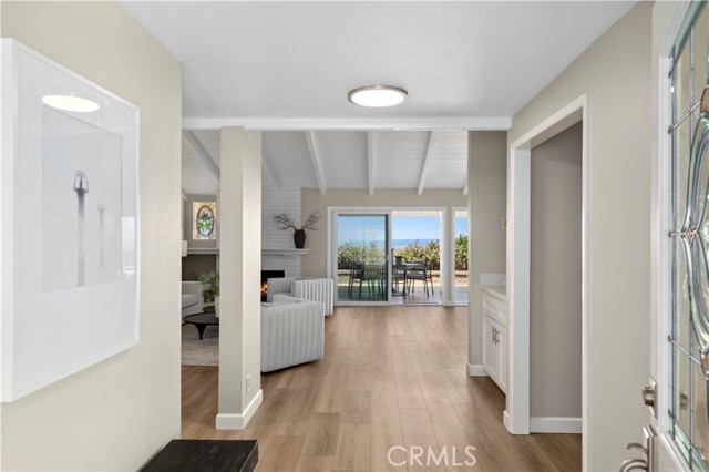 Detail Gallery Image 5 of 34 For 31 Carmel Bay Dr, Corona Del Mar,  CA 92625 - 4 Beds | 2/1 Baths