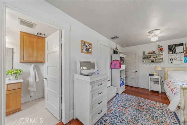 Detail Gallery Image 24 of 56 For 526 W 12th St, Claremont,  CA 91711 - 3 Beds | 2/1 Baths