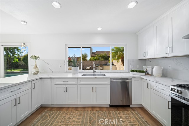 24861 Camberwell Street, Laguna Hills CA: https://media.crmls.org/medias/2e2f7a9d-be40-48dd-982c-1fb6d76640c2.jpg