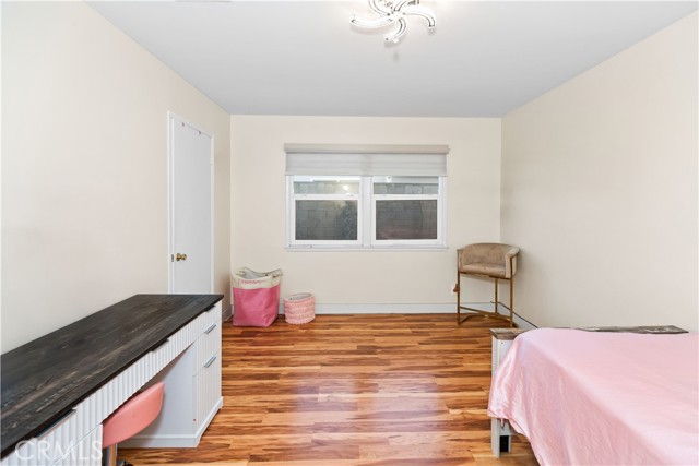 Detail Gallery Image 9 of 16 For 11377 Gaynor Ave, Granada Hills,  CA 91344 - 4 Beds | 2 Baths