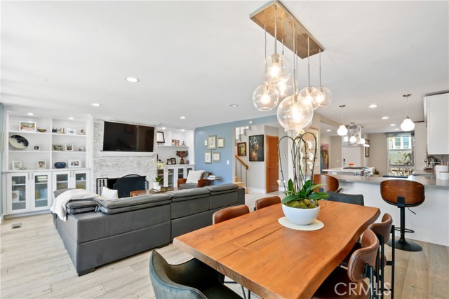 4062 Aladdin Drive, Huntington Beach CA: https://media.crmls.org/medias/2e30a05f-9772-4baa-9572-32f9cb264098.jpg