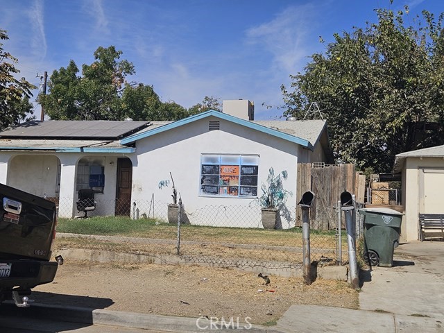 Detail Gallery Image 6 of 8 For 4402 Lexington Ave, Bakersfield,  CA 93306 - 3 Beds | 1 Baths