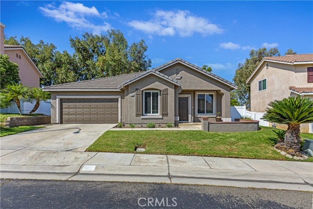 380 Exeter Way, Corona, CA 92882