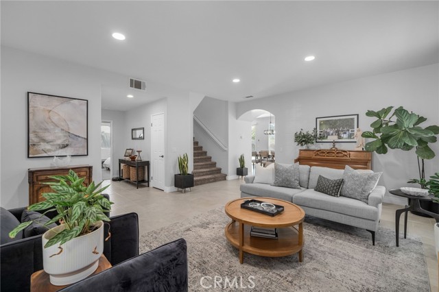Detail Gallery Image 8 of 54 For 20188 Layton St, Corona,  CA 92881 - 5 Beds | 3 Baths