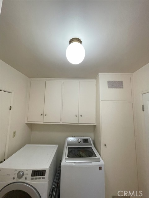 Laundry room off kitchen