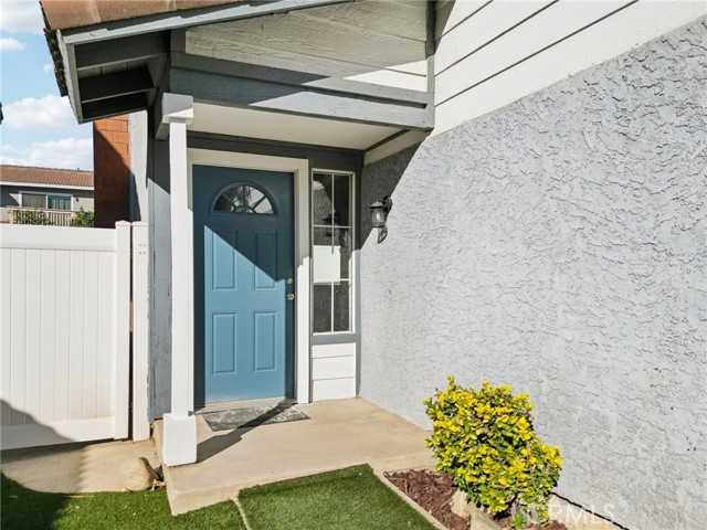 Detail Gallery Image 3 of 29 For 11897 Graham St, Moreno Valley,  CA 92557 - 3 Beds | 2/1 Baths