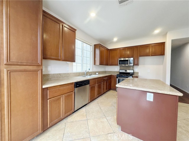 1758 Lordsburg Court, La Verne CA: https://media.crmls.org/medias/2e33e59c-4143-4b24-a0a4-ba7a2cab2e6c.jpg