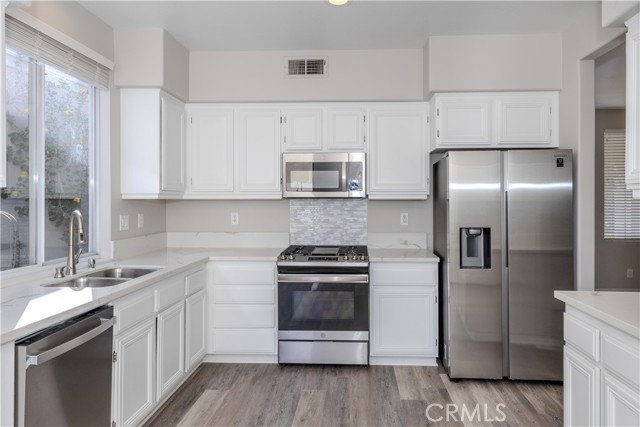 4 Paseo Pensamiento, Rancho Santa Margarita CA: https://media.crmls.org/medias/2e344cc1-d953-4990-968e-cd5126808a36.jpg