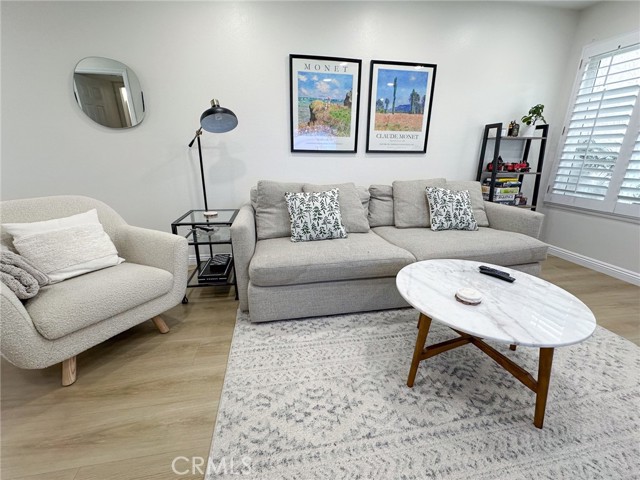 Detail Gallery Image 2 of 12 For 9715 Bickley Dr, Huntington Beach,  CA 92646 - 2 Beds | 1/1 Baths