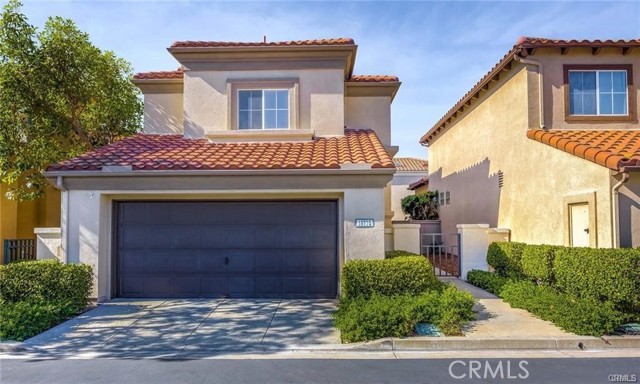 10775 Mueller Ct, Tustin CA: https://media.crmls.org/medias/2e3505e5-2ee0-44c5-b1f0-6c51f84e89b8.jpg
