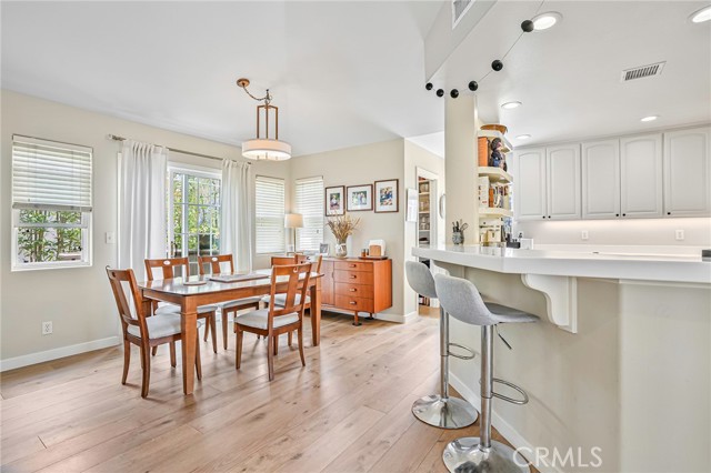 1034 Isabella Avenue, Coronado CA: https://media.crmls.org/medias/2e352991-df7e-4dd0-af39-63d49f7817c3.jpg