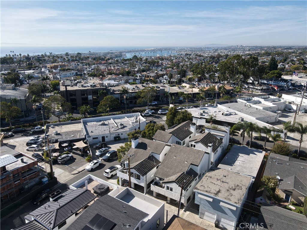 https://media.crmls.org/medias/2e369d8e-8d2f-413e-95af-3f9b7a22b2b3.jpg?preset=X-Large